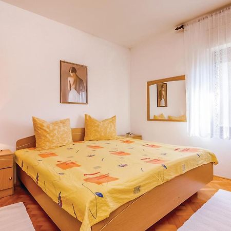 Beautiful Apartment In Novi Vinodolski Dış mekan fotoğraf