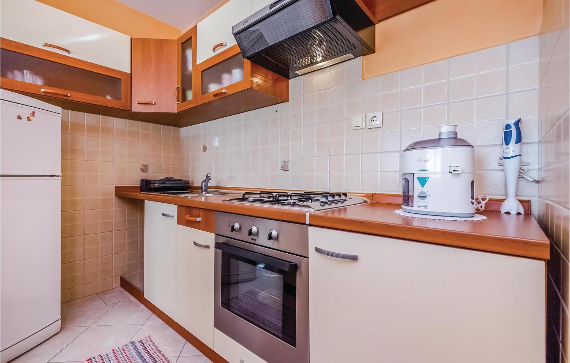 Beautiful Apartment In Novi Vinodolski Dış mekan fotoğraf