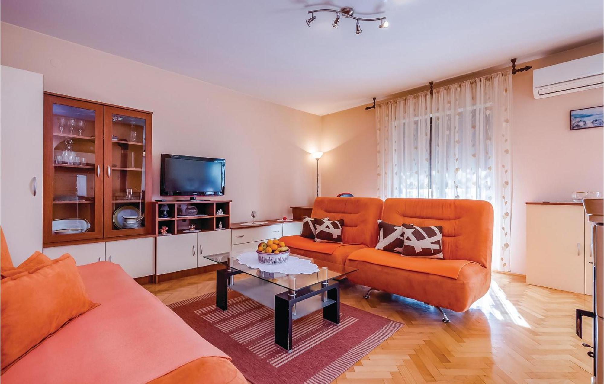 Beautiful Apartment In Novi Vinodolski Dış mekan fotoğraf